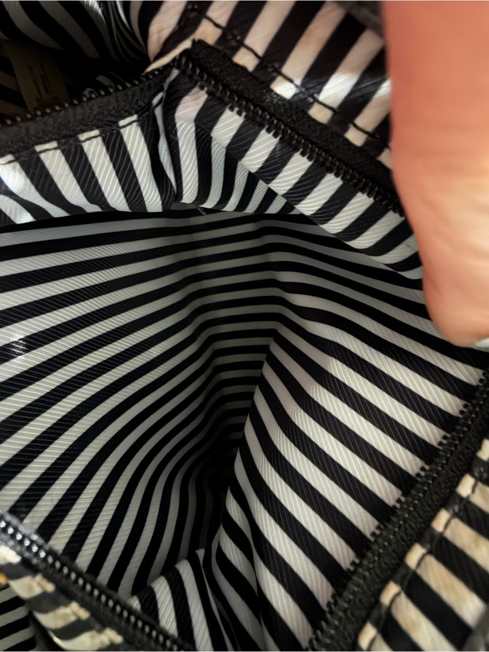Kate Spade 🩶 - Picture 15 of 16